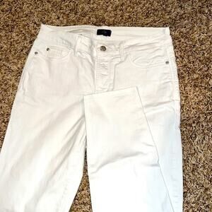 🔥🔥FIRE SALE🔥🔥 NYDJ white ankle jeans